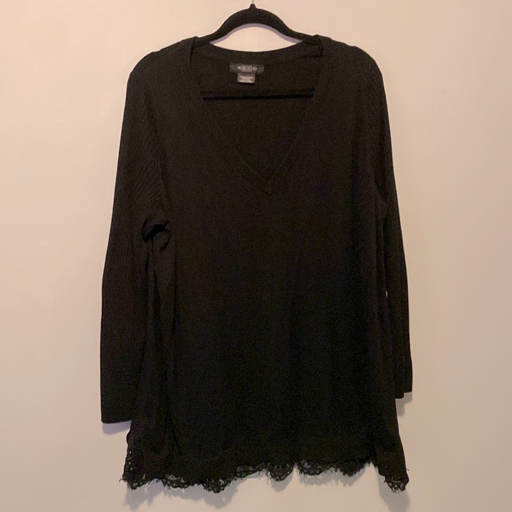 V-neck Sweater with Rib Sleeves & Lace Hem
